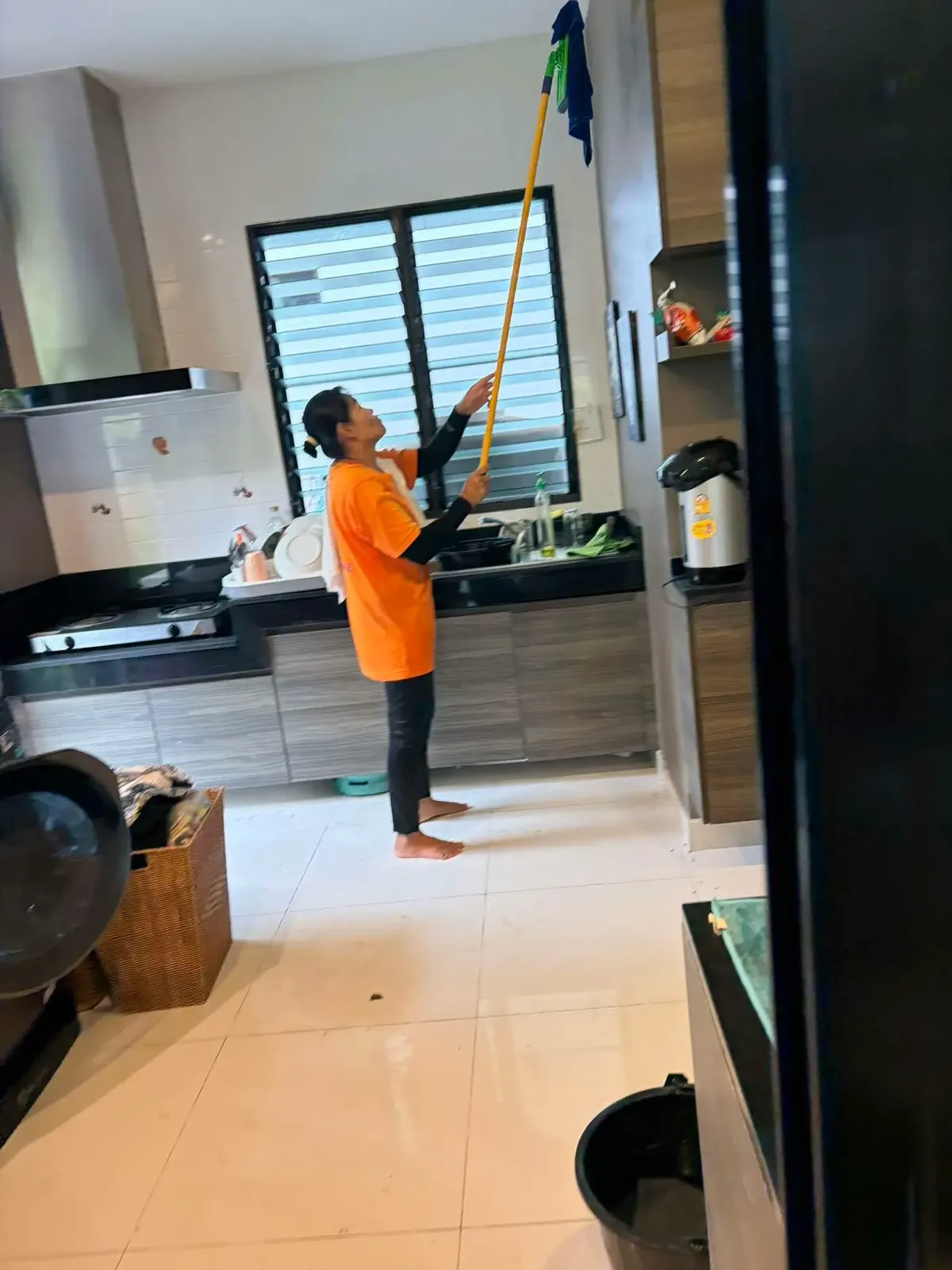 ทีมแม่บ้าน Phuket Maid Service พร้อมให้บริการในไม้ขาว